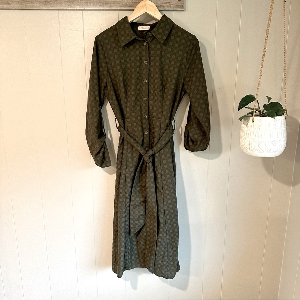 Roolee Green Knee-length dress